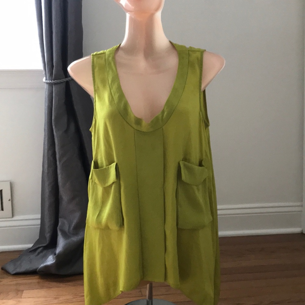 BCBG max Azria summer top
